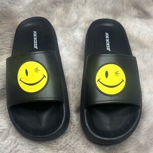 Joe Boxer Black Slides with Winking Yellow Smiley